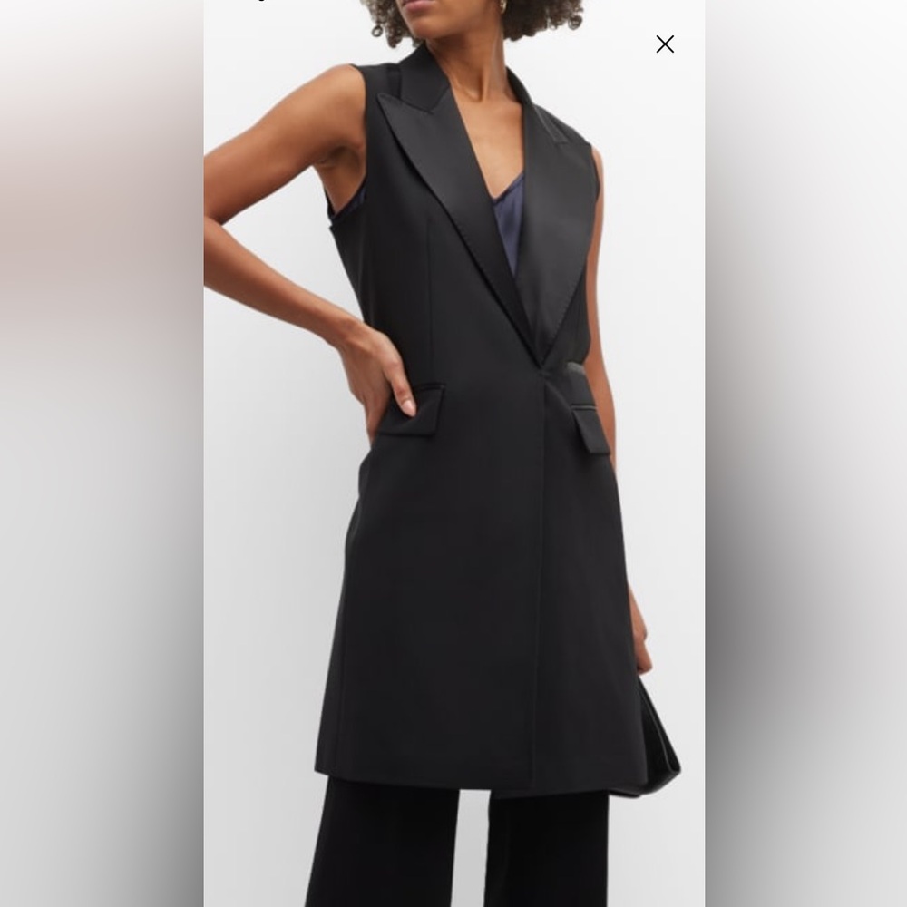 Women's Black Sleeveless Blazer Coat